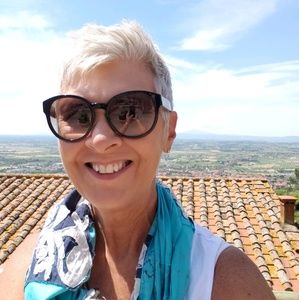 Meet your Posher, Denise